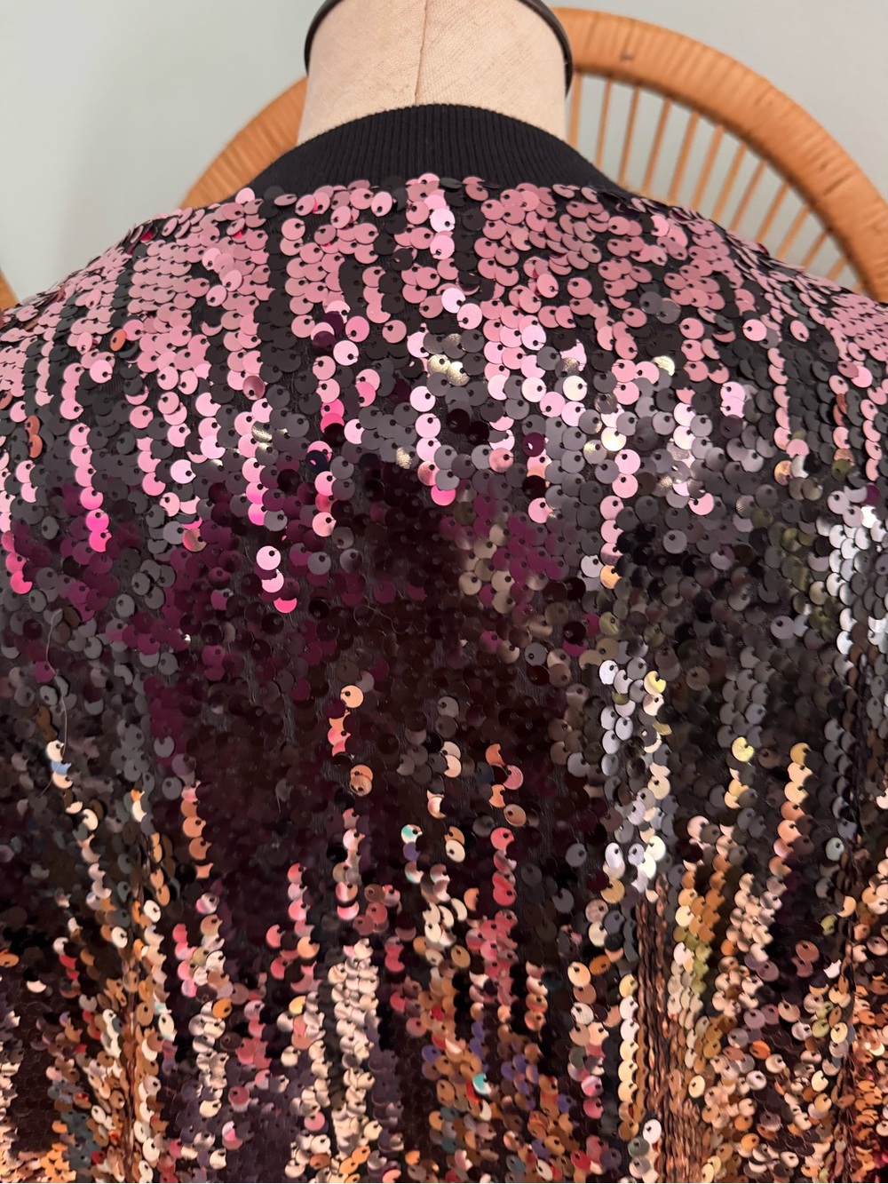 Forever 21 Ombré Pink and Gold Sequin Bomber Jacket, Size 2XL - Picture 11 of 12